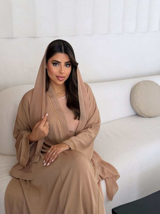 Aura Abaya