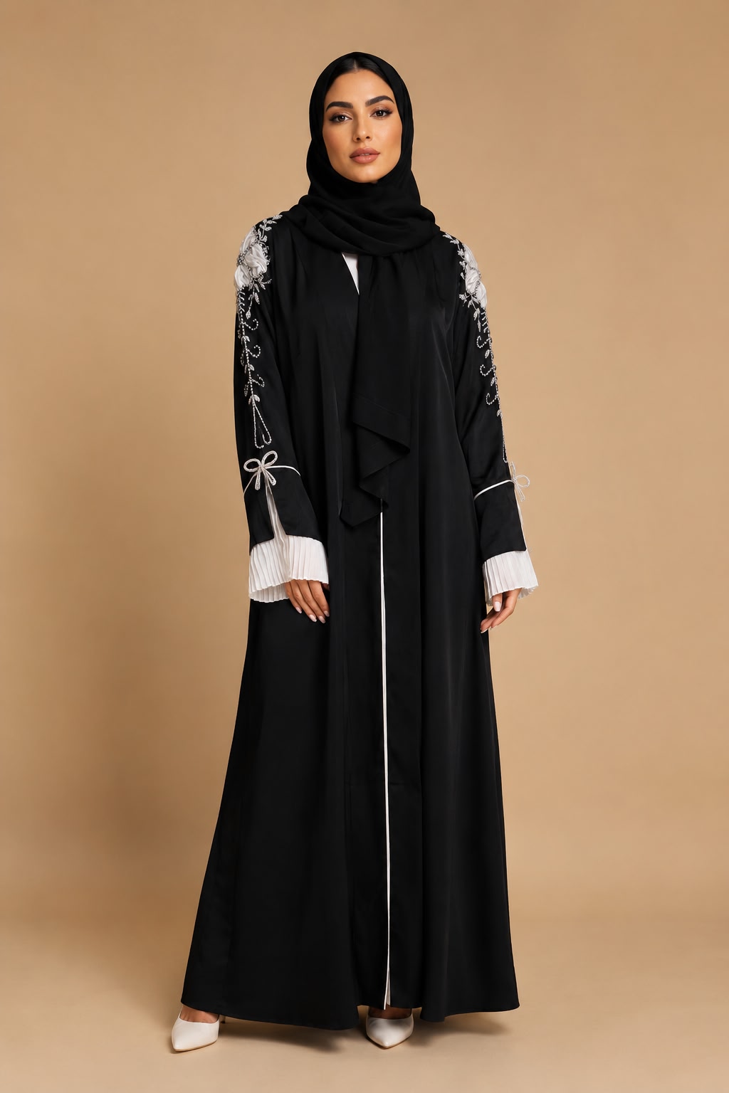 Samaa Teeraj Abaya